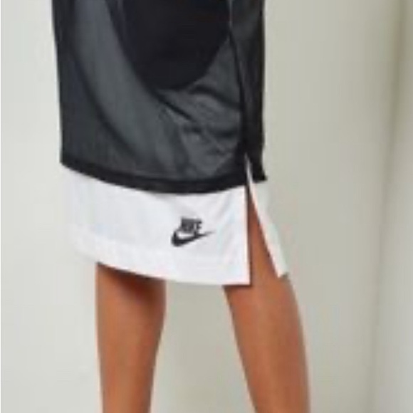 Nike mesh layer skirt XS - Picture 3 of 4
